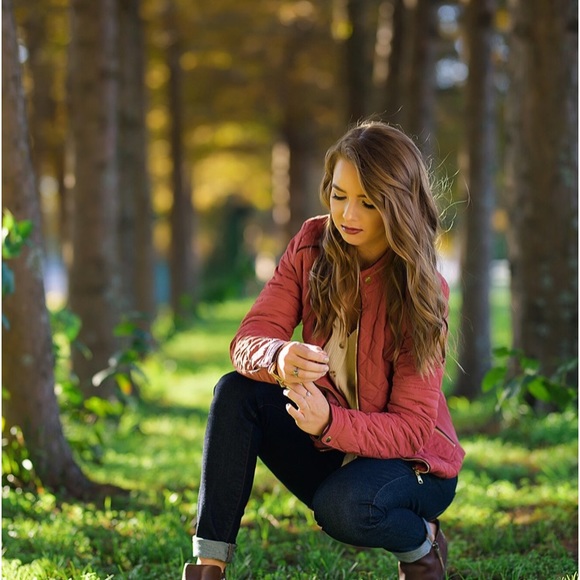 Meet your Posher, Alexa - Picture 2 of 6